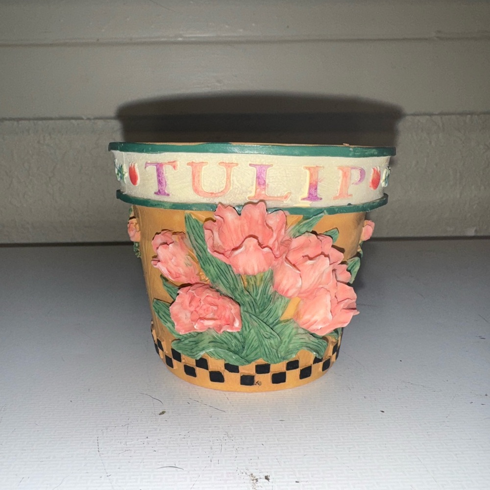 Floral Tulip Decorative Pot